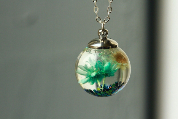 Halskette Blüten Glaskugel silber romantisch Natur Geschenk Frau Freundin Mutter